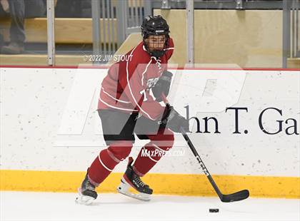 Thumbnail 3 in Tabor vs. Frederick Gunn (Avon Christmas Classic 3rd Place) photogallery.