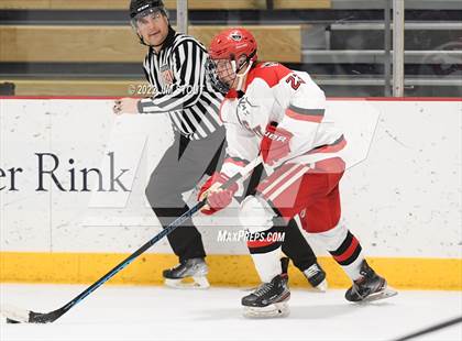 Thumbnail 2 in Tabor vs. Frederick Gunn (Avon Christmas Classic 3rd Place) photogallery.
