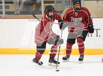 Thumbnail 2 in Tabor vs. Frederick Gunn (Avon Christmas Classic 3rd Place) photogallery.