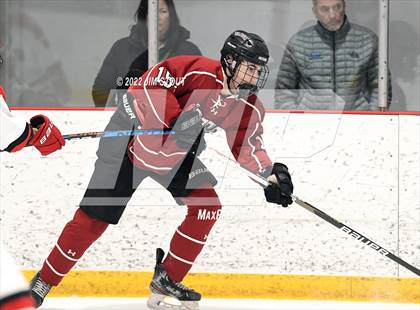 Thumbnail 3 in Tabor vs. Frederick Gunn (Avon Christmas Classic 3rd Place) photogallery.