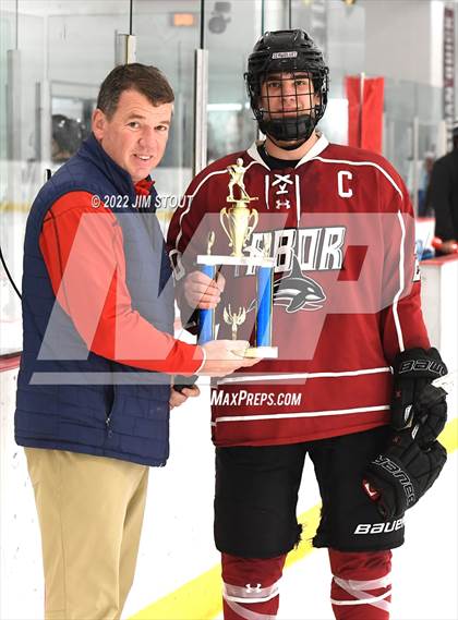 Thumbnail 1 in Tabor vs. Frederick Gunn (Avon Christmas Classic 3rd Place) photogallery.