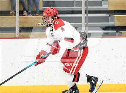 Thumbnail 3 in Tabor vs. Frederick Gunn (Avon Christmas Classic 3rd Place) photogallery.