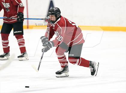 Thumbnail 3 in Tabor vs. Frederick Gunn (Avon Christmas Classic 3rd Place) photogallery.