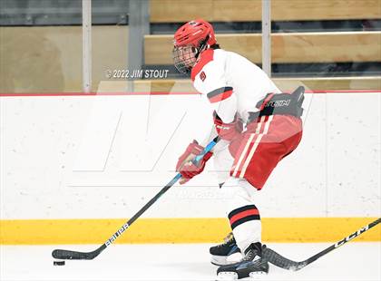 Thumbnail 2 in Tabor vs. Frederick Gunn (Avon Christmas Classic 3rd Place) photogallery.