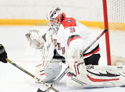 Thumbnail 3 in Tabor vs. Frederick Gunn (Avon Christmas Classic 3rd Place) photogallery.