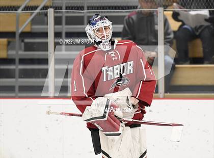 Thumbnail 3 in Tabor vs. Frederick Gunn (Avon Christmas Classic 3rd Place) photogallery.