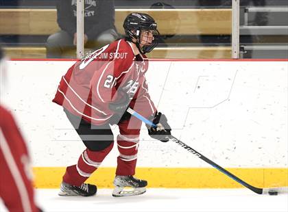 Thumbnail 2 in Tabor vs. Frederick Gunn (Avon Christmas Classic 3rd Place) photogallery.