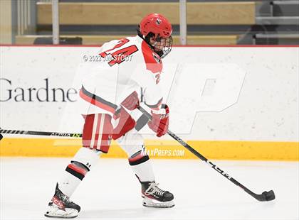 Thumbnail 2 in Tabor vs. Frederick Gunn (Avon Christmas Classic 3rd Place) photogallery.