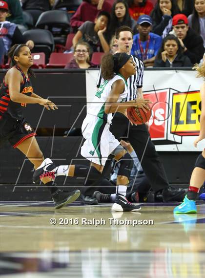 Thumbnail 3 in St. Mary's vs. St. Francis (CIF SJS D1 Final) photogallery.
