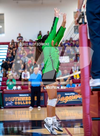 Thumbnail 2 in Lincoln vs. Southwest EC (CIF SDS Division V Finals) photogallery.
