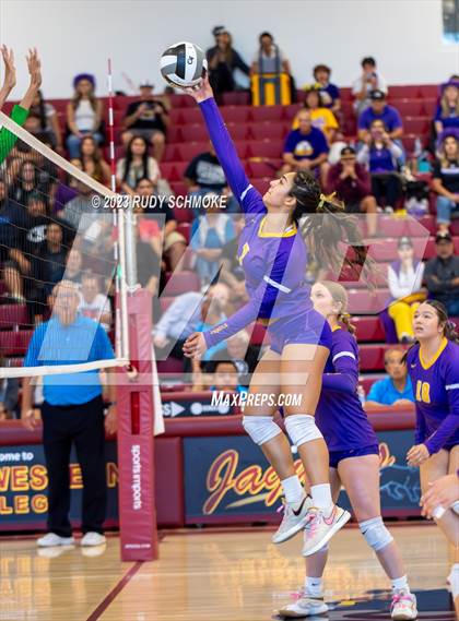 Thumbnail 3 in Lincoln vs. Southwest EC (CIF SDS Division V Finals) photogallery.