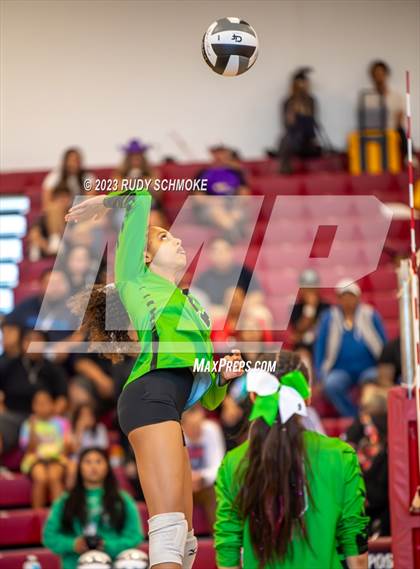 Thumbnail 1 in Lincoln vs. Southwest EC (CIF SDS Division V Finals) photogallery.