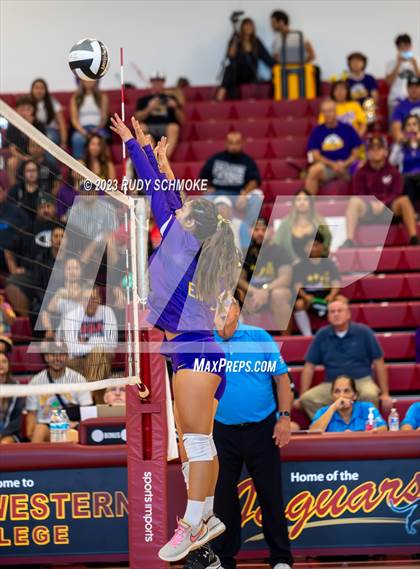 Thumbnail 3 in Lincoln vs. Southwest EC (CIF SDS Division V Finals) photogallery.
