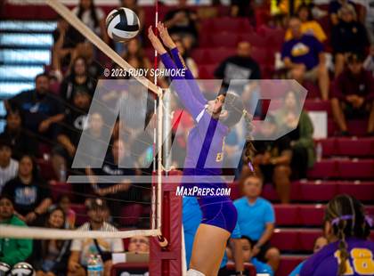 Thumbnail 2 in Lincoln vs. Southwest EC (CIF SDS Division V Finals) photogallery.