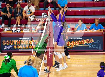 Thumbnail 1 in Lincoln vs. Southwest EC (CIF SDS Division V Finals) photogallery.