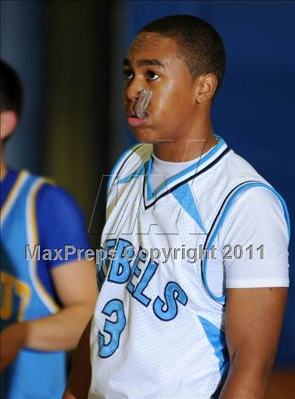 Thumbnail 3 in Walnut vs. Quartz Hill (CIF SS Playoffs) photogallery.