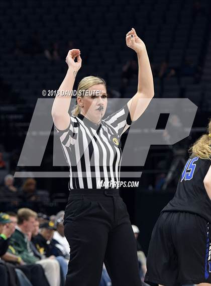 Thumbnail 1 in Windward vs. Pinewood (CIF State Open Division Final) photogallery.