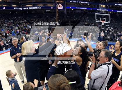 Thumbnail 2 in Windward vs. Pinewood (CIF State Open Division Final) photogallery.