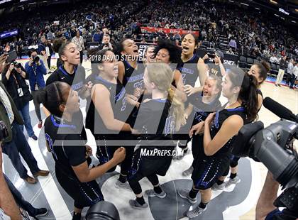 Thumbnail 2 in Windward vs. Pinewood (CIF State Open Division Final) photogallery.