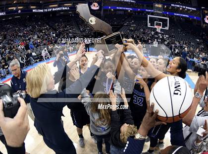 Thumbnail 1 in Windward vs. Pinewood (CIF State Open Division Final) photogallery.