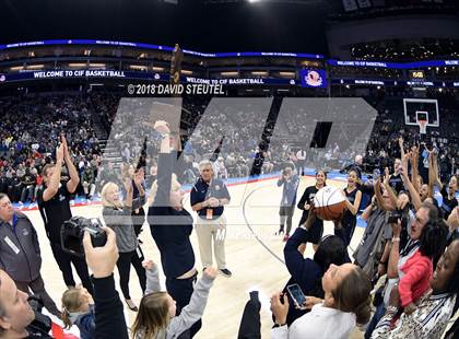 Thumbnail 1 in Windward vs. Pinewood (CIF State Open Division Final) photogallery.