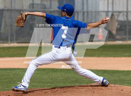 Thumbnail 1 in Apple Valley @ Alta Loma photogallery.