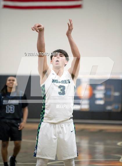Thumbnail 3 in Flint Hill vs. Hillside (Battle in the Bull Invitational) photogallery.