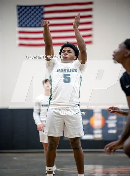 Thumbnail 1 in Flint Hill vs. Hillside (Battle in the Bull Invitational) photogallery.
