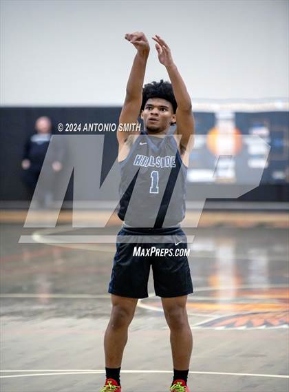 Thumbnail 1 in Flint Hill vs. Hillside (Battle in the Bull Invitational) photogallery.