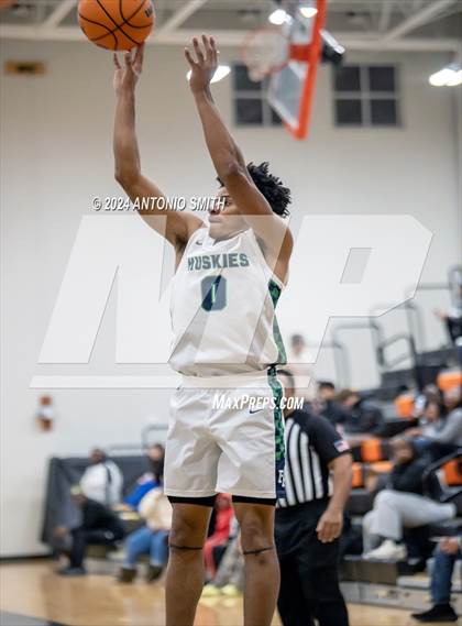 Thumbnail 3 in Flint Hill vs. Hillside (Battle in the Bull Invitational) photogallery.