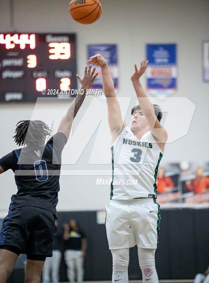 Thumbnail 3 in Flint Hill vs. Hillside (Battle in the Bull Invitational) photogallery.
