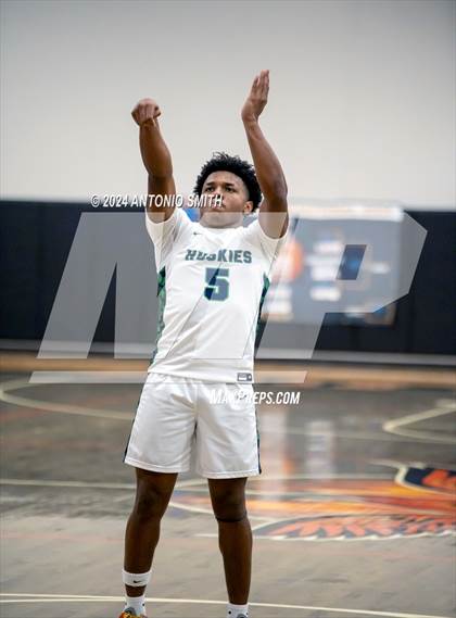 Thumbnail 2 in Flint Hill vs. Hillside (Battle in the Bull Invitational) photogallery.