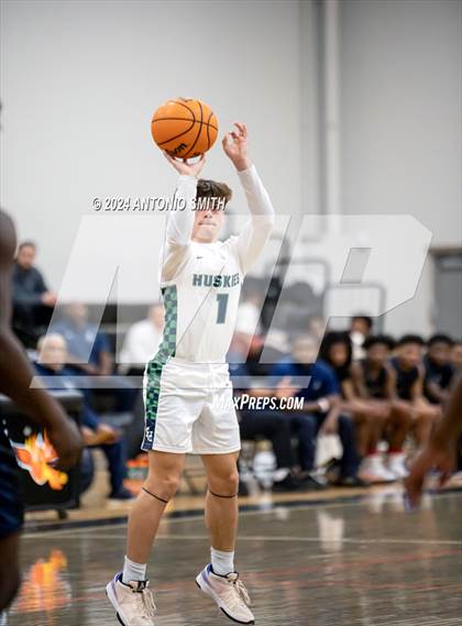 Thumbnail 1 in Flint Hill vs. Hillside (Battle in the Bull Invitational) photogallery.