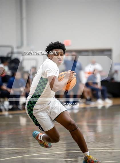 Thumbnail 3 in Flint Hill vs. Hillside (Battle in the Bull Invitational) photogallery.