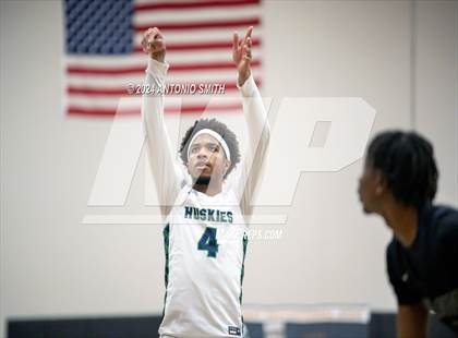 Thumbnail 1 in Flint Hill vs. Hillside (Battle in the Bull Invitational) photogallery.