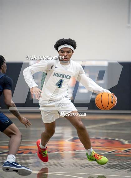 Thumbnail 1 in Flint Hill vs. Hillside (Battle in the Bull Invitational) photogallery.