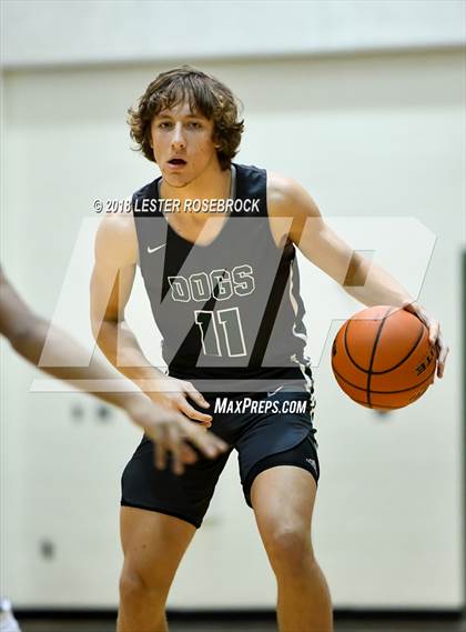 Thumbnail 2 in Marion @ Luling photogallery.