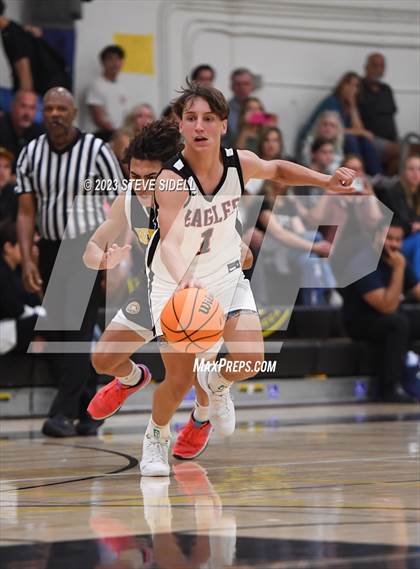 Thumbnail 2 in Santa Fe Christian vs. Temecula Valley (Buccaneers Thanksgiving Classic) photogallery.