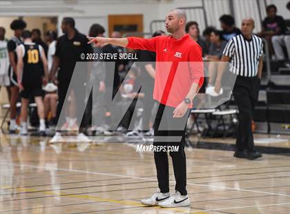 Thumbnail 2 in Santa Fe Christian vs. Temecula Valley (Buccaneers Thanksgiving Classic) photogallery.
