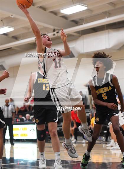 Thumbnail 1 in Santa Fe Christian vs. Temecula Valley (Buccaneers Thanksgiving Classic) photogallery.