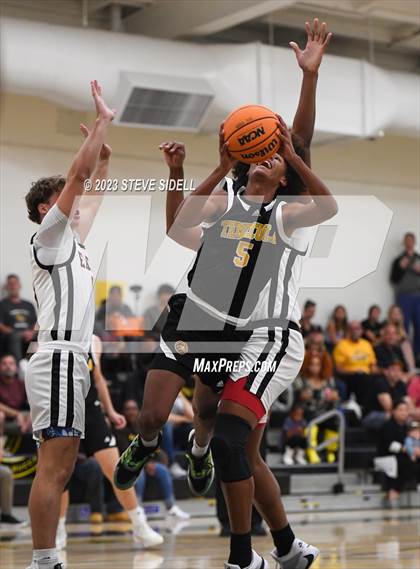 Thumbnail 1 in Santa Fe Christian vs. Temecula Valley (Buccaneers Thanksgiving Classic) photogallery.