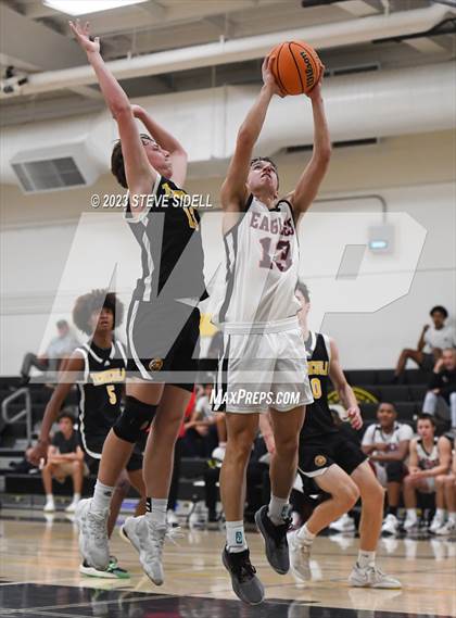 Thumbnail 1 in Santa Fe Christian vs. Temecula Valley (Buccaneers Thanksgiving Classic) photogallery.