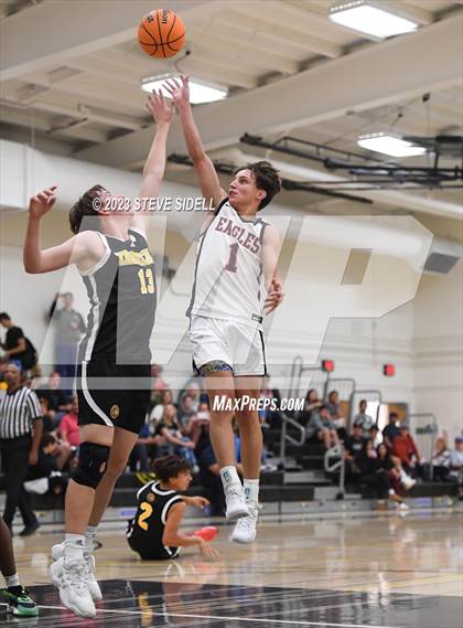 Thumbnail 1 in Santa Fe Christian vs. Temecula Valley (Buccaneers Thanksgiving Classic) photogallery.