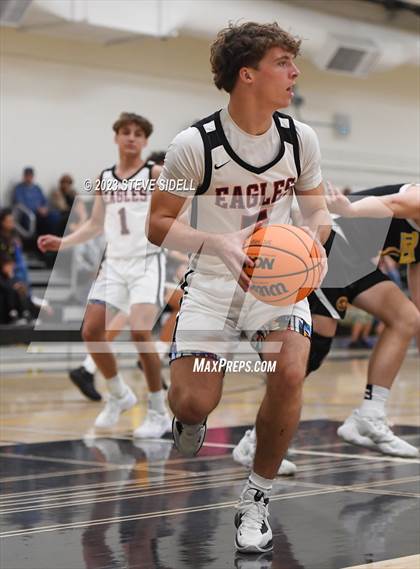 Thumbnail 3 in Santa Fe Christian vs. Temecula Valley (Buccaneers Thanksgiving Classic) photogallery.