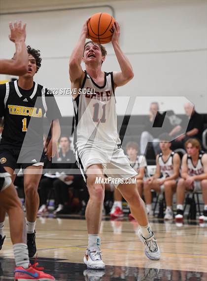Thumbnail 2 in Santa Fe Christian vs. Temecula Valley (Buccaneers Thanksgiving Classic) photogallery.