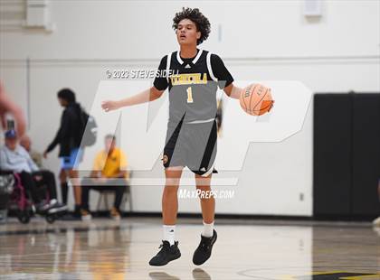 Thumbnail 2 in Santa Fe Christian vs. Temecula Valley (Buccaneers Thanksgiving Classic) photogallery.