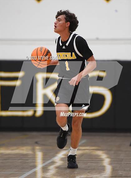 Thumbnail 3 in Santa Fe Christian vs. Temecula Valley (Buccaneers Thanksgiving Classic) photogallery.
