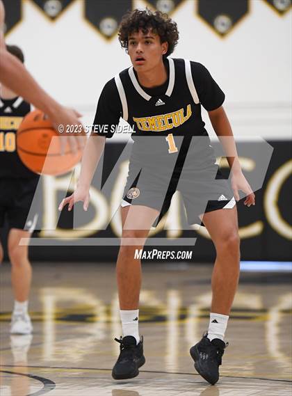 Thumbnail 1 in Santa Fe Christian vs. Temecula Valley (Buccaneers Thanksgiving Classic) photogallery.