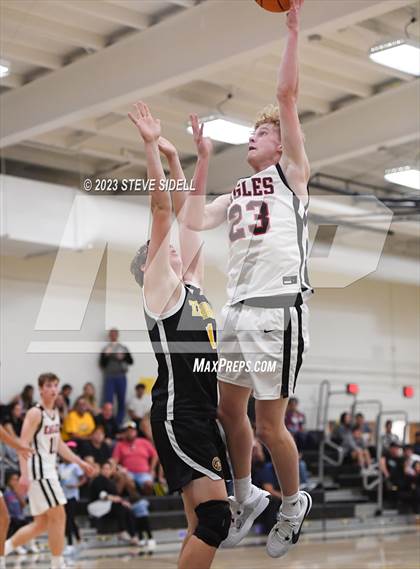 Thumbnail 1 in Santa Fe Christian vs. Temecula Valley (Buccaneers Thanksgiving Classic) photogallery.