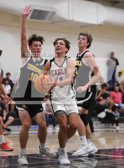 Thumbnail 1 in Santa Fe Christian vs. Temecula Valley (Buccaneers Thanksgiving Classic) photogallery.